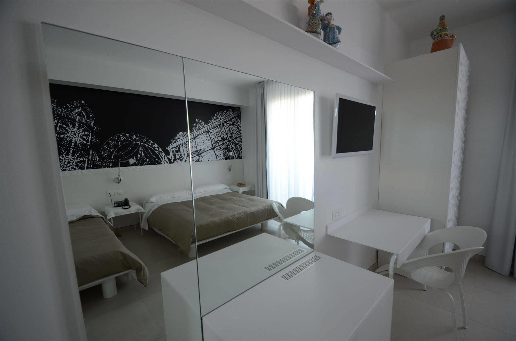 Quihotel Porto Cesareo Exterior foto
